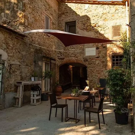 Societa Agricola Scerba Srl Farm stay Montemagno (Pistoia)